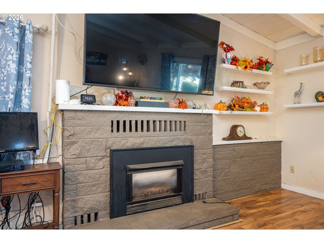 3344 Se HILLYARD Rd, Gresham, OR 97080