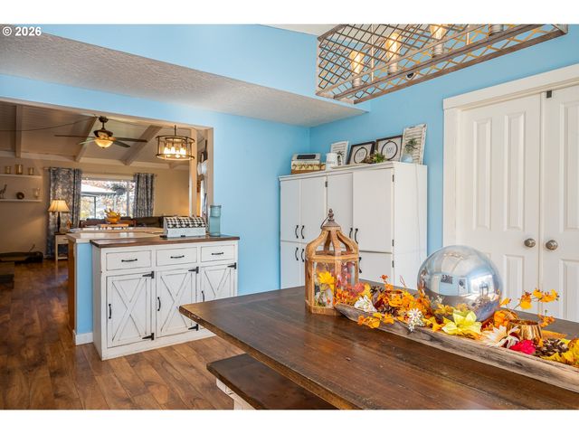 3344 Se HILLYARD Rd, Gresham, OR 97080