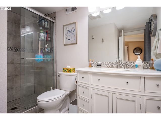 3344 Se HILLYARD Rd, Gresham, OR 97080