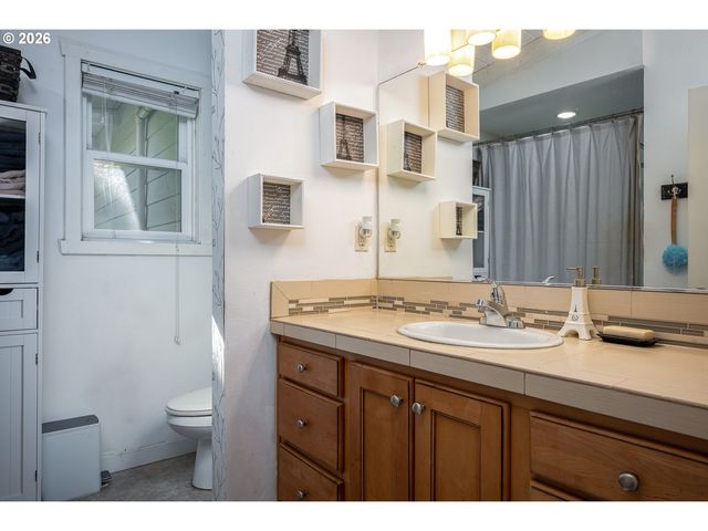 3344 Se HILLYARD Rd, Gresham, OR 97080