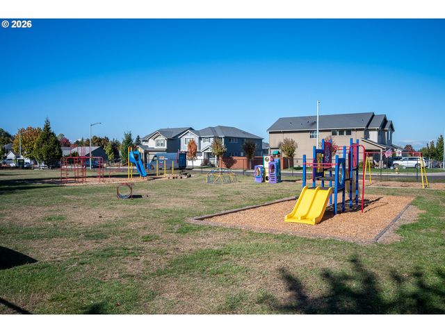 3344 Se HILLYARD Rd, Gresham, OR 97080