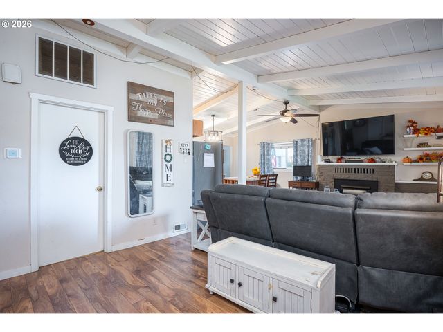 3344 Se HILLYARD Rd, Gresham, OR 97080