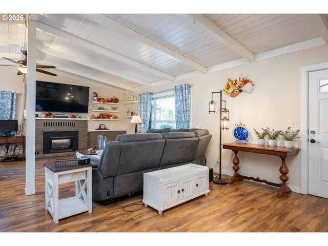 3344 Se HILLYARD Rd, Gresham, OR 97080