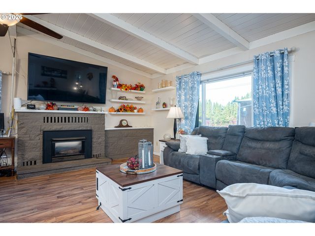 3344 Se HILLYARD Rd, Gresham, OR 97080