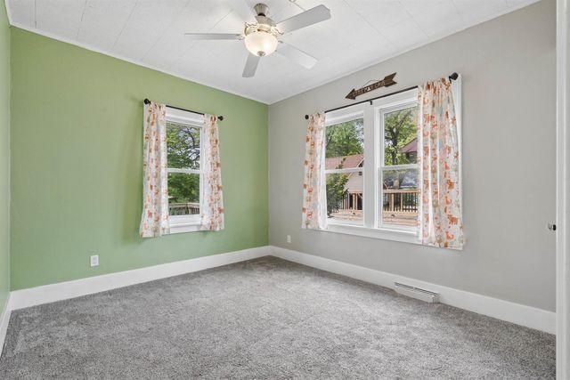 1827 Rainbow Drive, Cedar Falls, IA 50613
