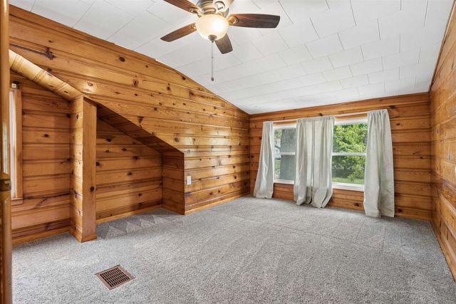 1827 Rainbow Drive, Cedar Falls, IA 50613