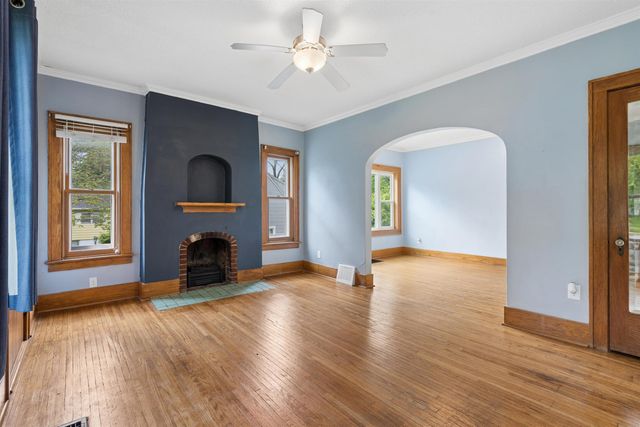 1827 Rainbow Drive, Cedar Falls, IA 50613