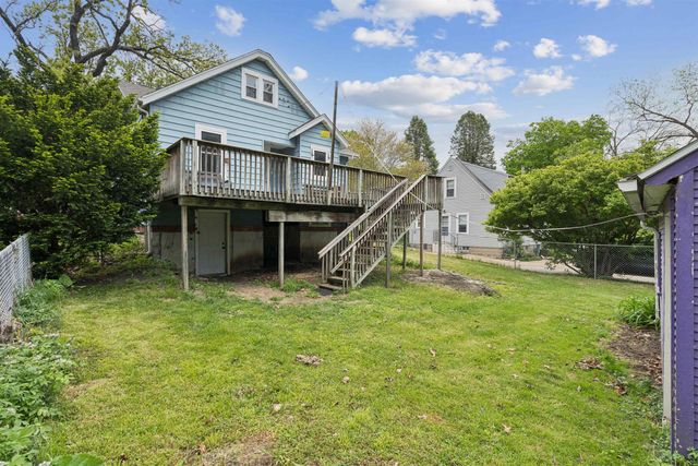 1827 Rainbow Drive, Cedar Falls, IA 50613