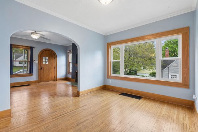 1827 Rainbow Drive, Cedar Falls, IA 50613