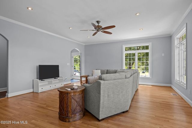 421 Old Swansboro Road, Newport, NC 28570