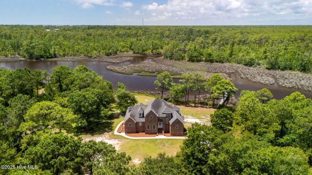 421 Old Swansboro Road, Newport, NC 28570
