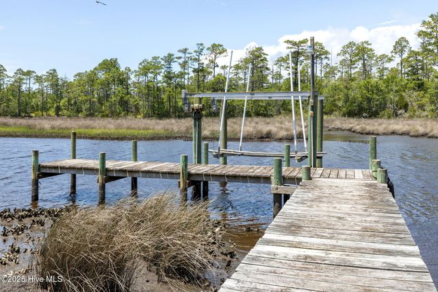 421 Old Swansboro Road, Newport, NC 28570