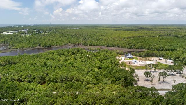 421 Old Swansboro Road, Newport, NC 28570