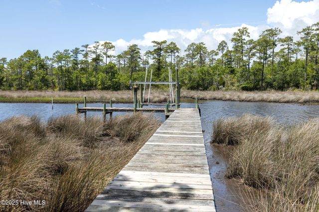 421 Old Swansboro Road, Newport, NC 28570