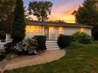 408 Gardiner Road, Richmond, RI 02892