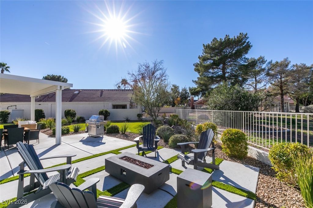 Image 12 of property listing at 5269 Crooked Valley Drive, Las Vegas, NV 89149