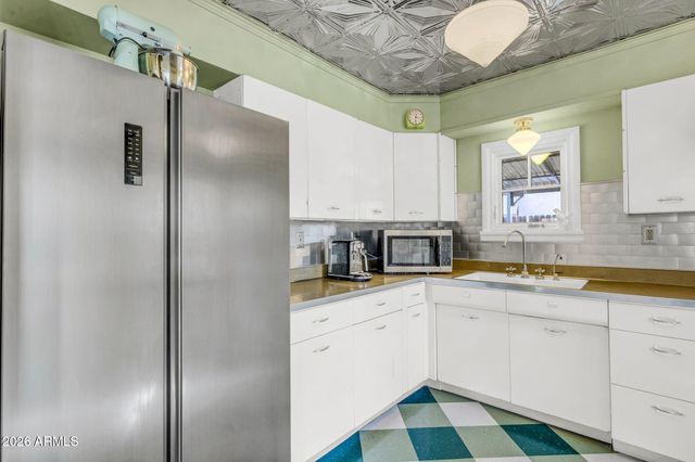 1813 E WILLETTA Street, Phoenix, AZ 85006
