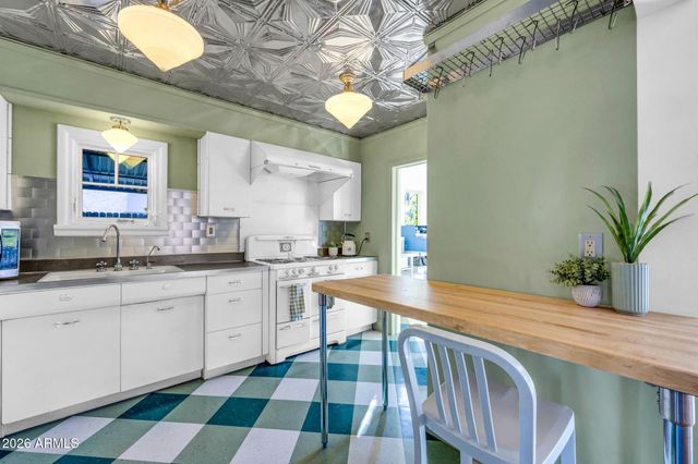 1813 E WILLETTA Street, Phoenix, AZ 85006