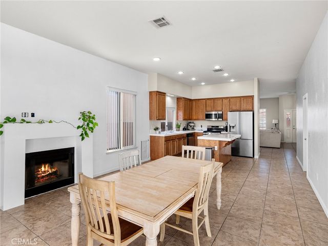 17557 Caprice, Victorville, CA 92395