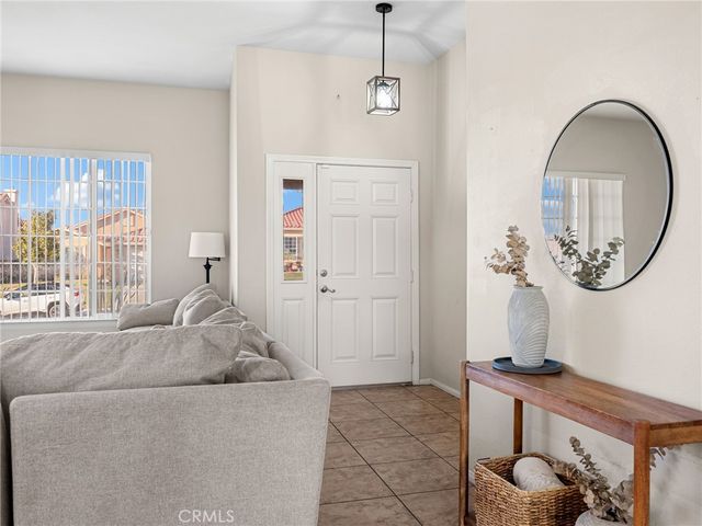 17557 Caprice, Victorville, CA 92395