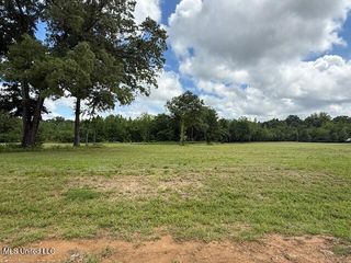 Cedar Crest Cove, Byhalia, MS 38611