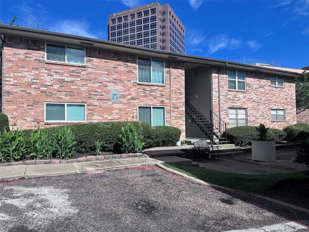 8087 Meadow Road 228, Dallas, TX 75231