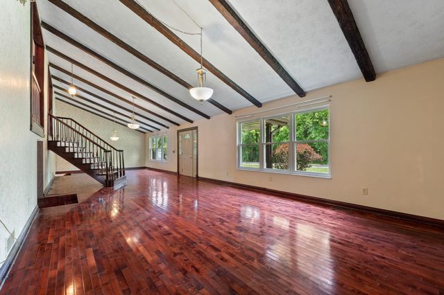 60 Township Road 1363, Chesapeake, OH 45619