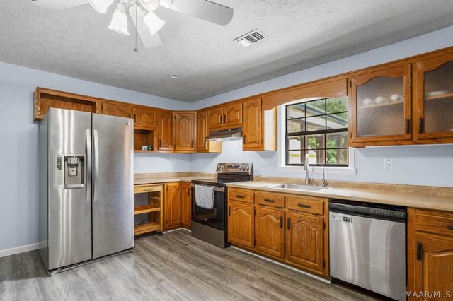 200 Mae Street, Clanton, AL 35045
