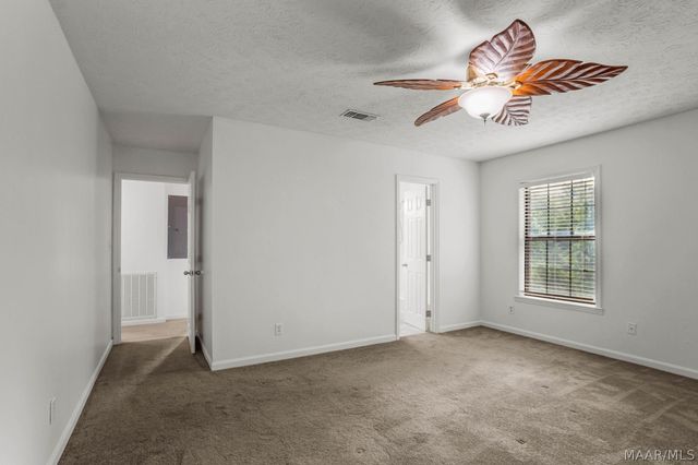200 Mae Street, Clanton, AL 35045