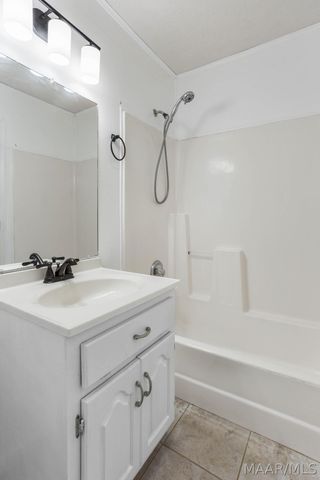 200 Mae Street, Clanton, AL 35045