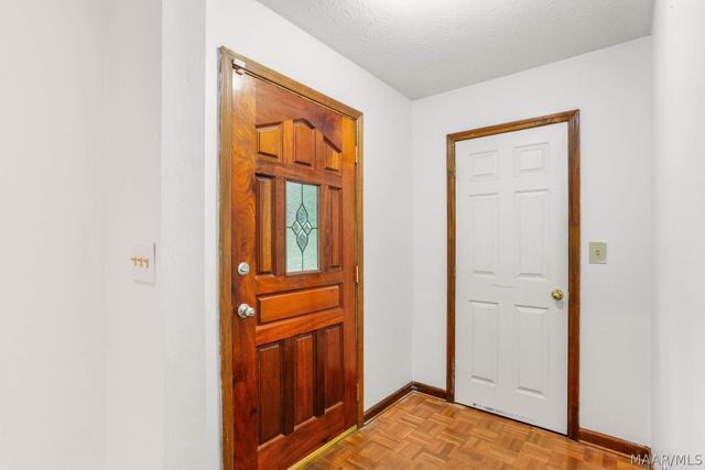 200 Mae Street, Clanton, AL 35045