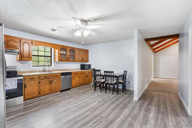 200 Mae Street, Clanton, AL 35045