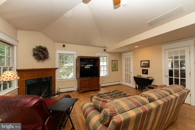 237 RHOADS AVE, Haddonfield, NJ 08033