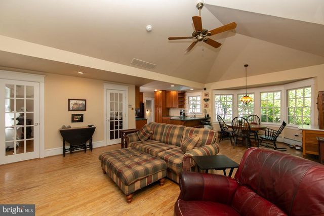237 RHOADS AVE, Haddonfield, NJ 08033