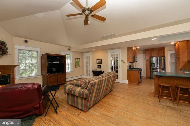 237 RHOADS AVE, Haddonfield, NJ 08033