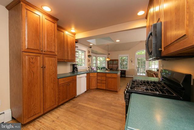 237 RHOADS AVE, Haddonfield, NJ 08033