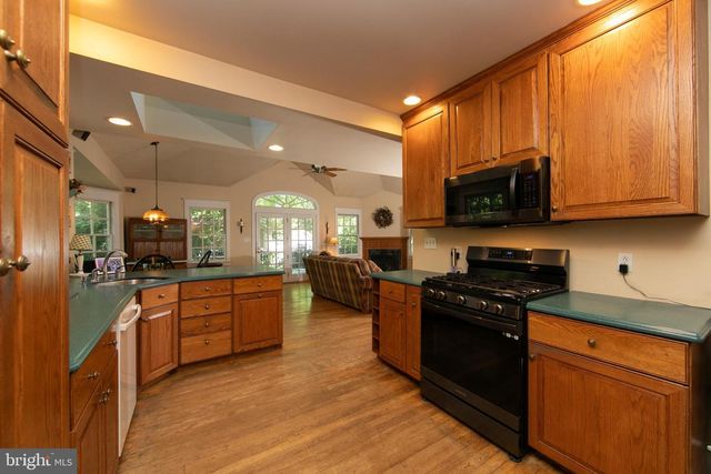 237 RHOADS AVE, Haddonfield, NJ 08033