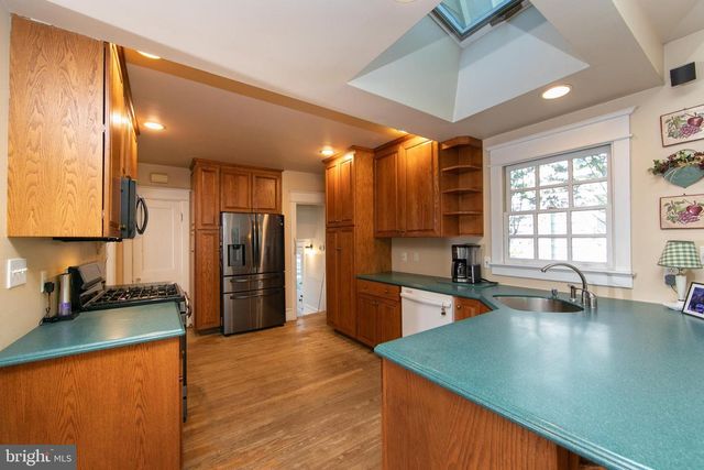 237 RHOADS AVE, Haddonfield, NJ 08033