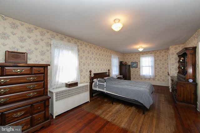 237 RHOADS AVE, Haddonfield, NJ 08033