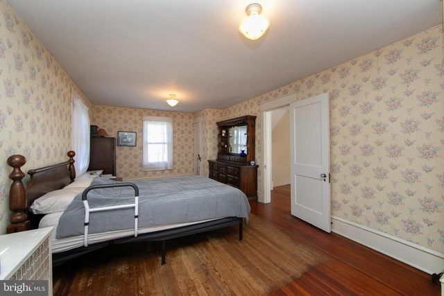 237 RHOADS AVE, Haddonfield, NJ 08033