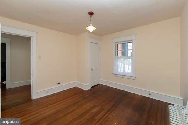 237 RHOADS AVE, Haddonfield, NJ 08033