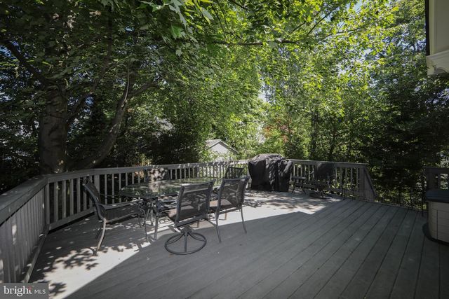 237 RHOADS AVE, Haddonfield, NJ 08033