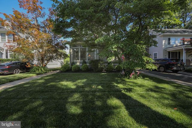 237 RHOADS AVE, Haddonfield, NJ 08033