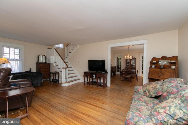 237 RHOADS AVE, Haddonfield, NJ 08033