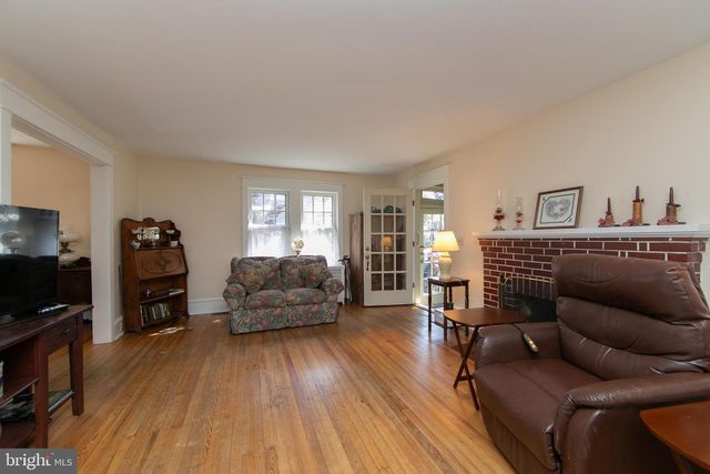237 RHOADS AVE, Haddonfield, NJ 08033