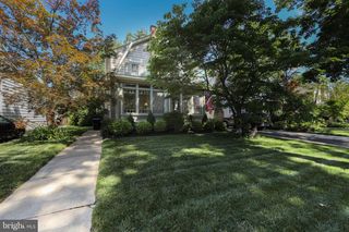 237 RHOADS AVE, Haddonfield, NJ 08033