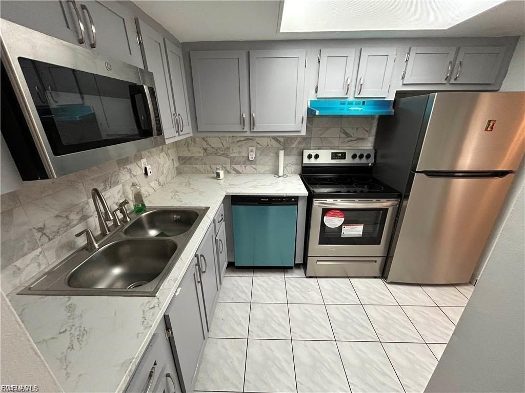 3704 Broadway 107, FORT MYERS, FL 33901 — exterior