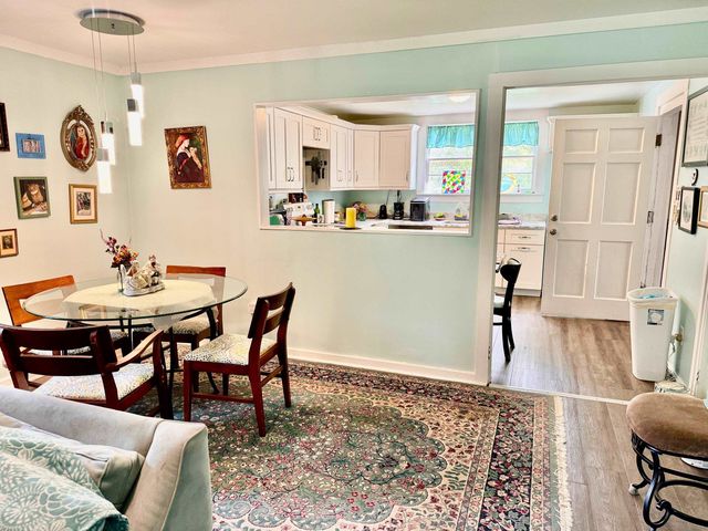 206 E Greenwood Street, Landrum, SC 29356