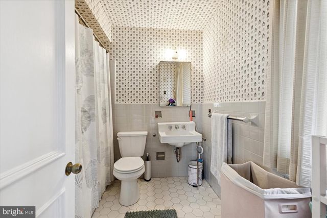 740 GERMANTOWN PIKE, Lafayette Hill, PA 19444