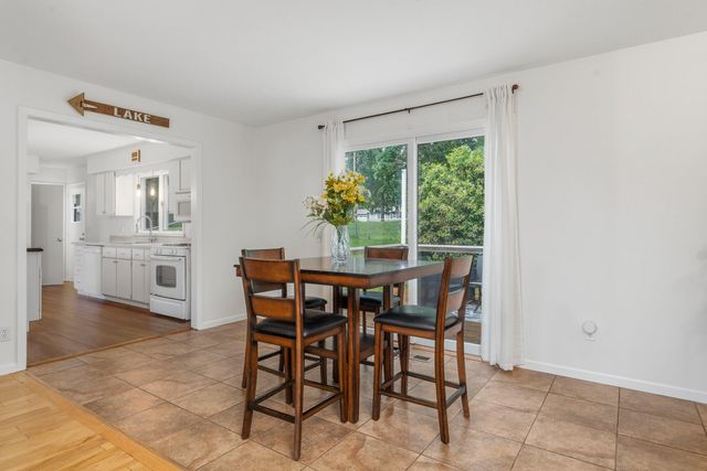 726 Lakeview Drive, Portage, MI 49002